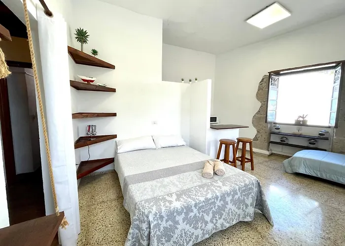 El Del Cubo אכסניה San Juan de la Rambla